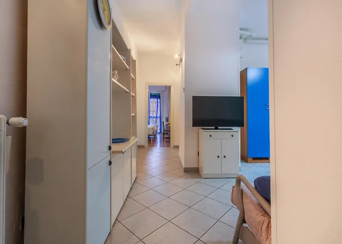 Guesthost - San Donato Fiera Apartment! Lejlighed