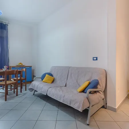 Guesthost - San Donato Fiera Apartment!