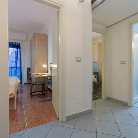 Guesthost - San Donato Fiera Apartment! * Bologna