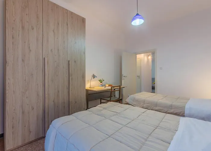 Guesthost - San Donato Fiera Apartment! Lägenhet Bologna