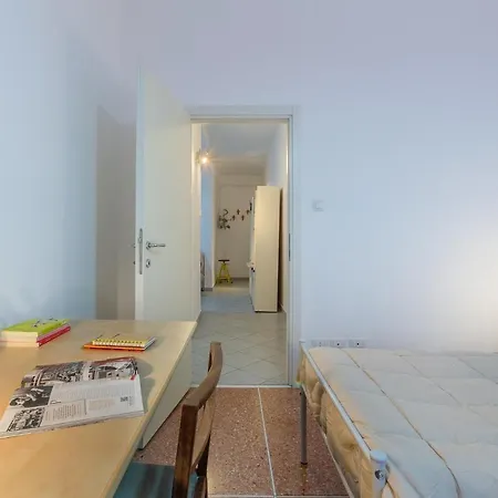 Guesthost - San Donato Fiera Apartment! *