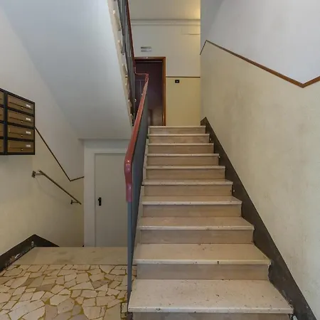 Guesthost - San Donato Fiera Apartment! Μπολόνια
